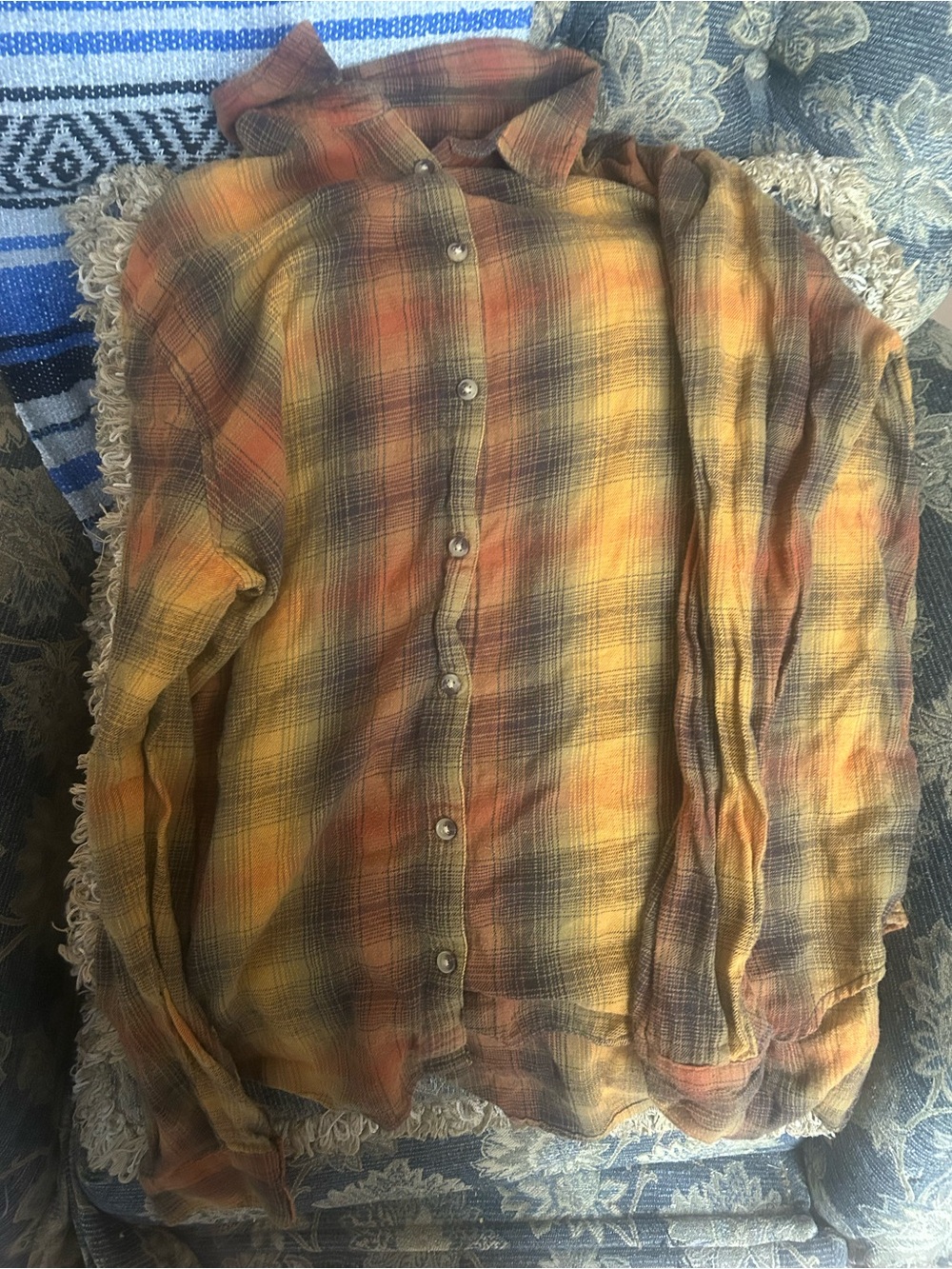 Urban outfitters yellow flannel button down shirt size medium